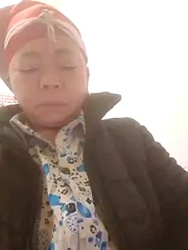 Snapshot of VangLe73 chatting on 12.15.25 VangLe73 online show from 12.15.25