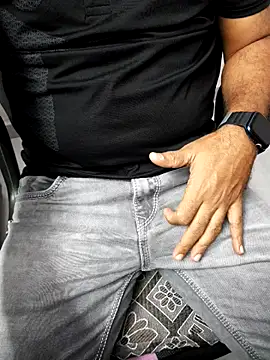 Snapshot of biggolu007 chatting on 10.30.25 biggolu007 online show from 10.30.25