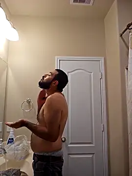 Snapshot of Lb228w chatting on 10.30.25 Lb228w online show from 10.30.25