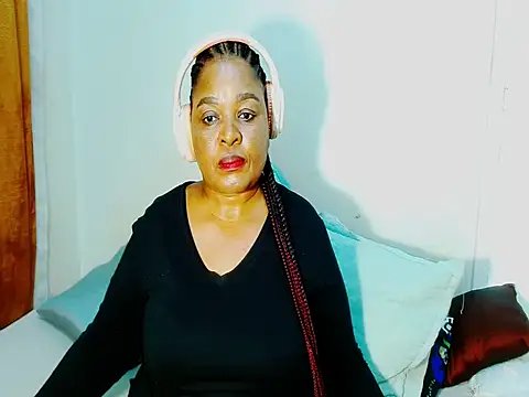 Snapshot of Love-Racheal75 chatting on 06.24.26 Love-Racheal75 online show from 06.24.26