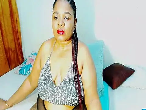 Snapshot of Love-Racheal75 chatting on 07.14.26 Love-Racheal75 online show from 07.14.26