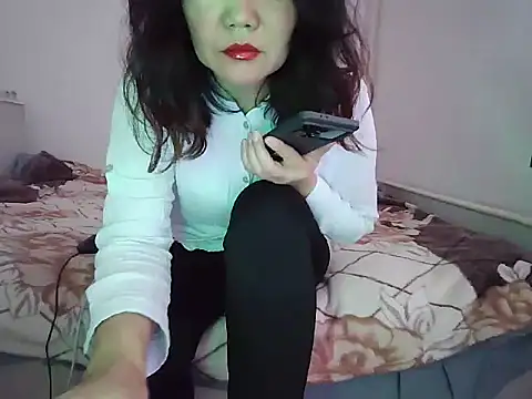 sakuradelreina online show from 12.19.25