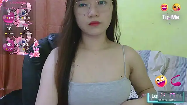 Snapshot of HornyAsian4uxx chatting on 07.25.26 HornyAsian4uxx online show from 07.25.26