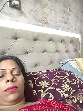 Snapshot of Soniya_Roy chatting on 07.17.26 Soniya Roy online show from 07.17.26