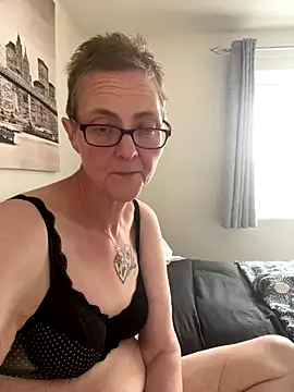 Curvy-Jinx online show from 09.28.25