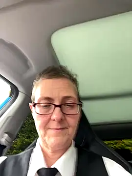 Curvy-Jinx online show from 10.17.25