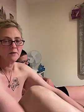 Curvy-Jinx online show from 12.03.25