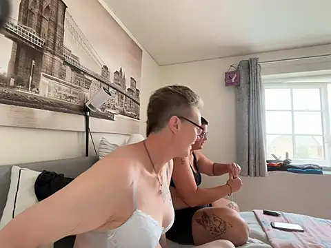 Curvy-Jinx online show from 07.14.26