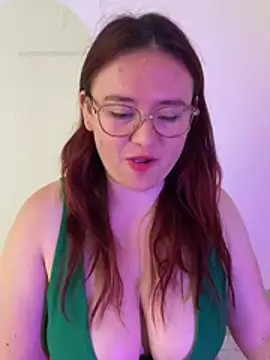 Snapshot of AliaMiller_ chatting on 07.23.26 AliaMiller online show from 07.23.26