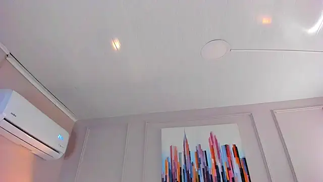 mia kisses2 online show from 07.10.26