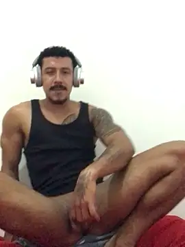 Snapshot of Owenferrara chatting on 09.16.25 Owenferrara online show from 09.16.25