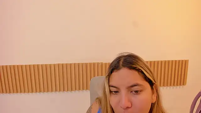 Snapshot of OliviaSweett chatting on 06.06.26 OliviaSweett online show from 06.06.26