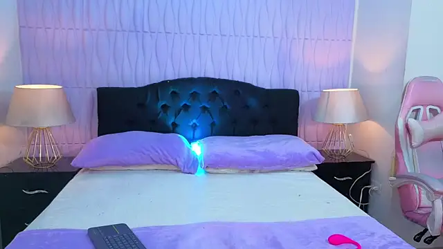 LilaRoussexx online show from 11.11.25