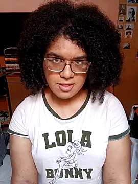 Snapshot of fannyorgastic chatting on 12.03.25 fannyorgastic online show from 12.03.25