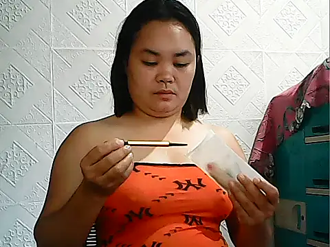 CreamyPussy4uxx online show from 02.25.26