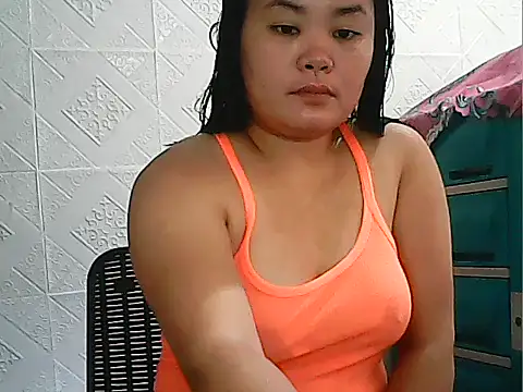Snapshot of CreamyPussy4uxx chatting on 05.21.26 CreamyPussy4uxx online show from 05.21.26