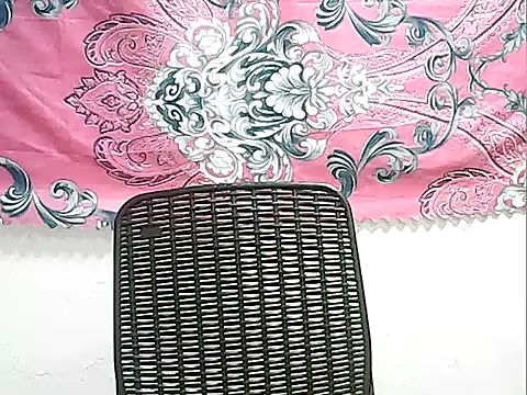 Snapshot of CreamyPussy4uxx chatting on 06.26.26 CreamyPussy4uxx online show from 06.26.26
