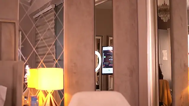 Snapshot of FrancescaDante chatting on 02.27.26 FrancescaDante online show from 02.27.26