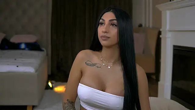 EmaHallee online show from 02.10.26