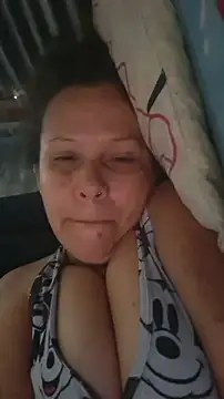 Snapshot of SinisterBabe chatting on 06.19.26 SinisterBabe online show from 06.19.26