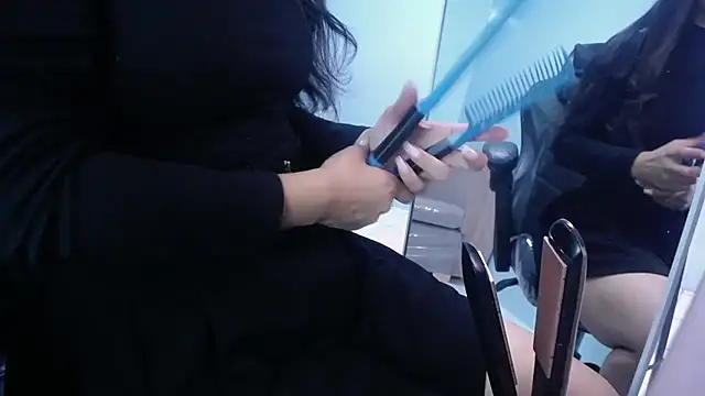 victoria hernandez t  online show from 11.01.25