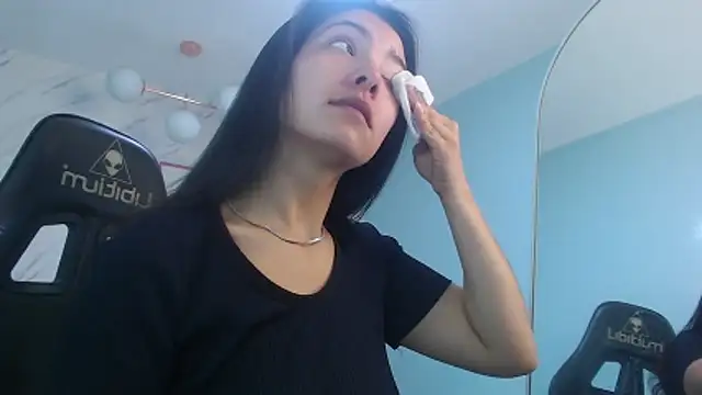 victoria hernandez t  online show from 03.07.26