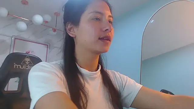 Snapshot of victoria_hernandez_t_ chatting on 08.01.26 victoria hernandez t online show from 08.01.26