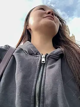 KissMeEva online show from 09.19.25