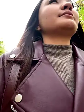 KissMeEva online show from 10.10.25