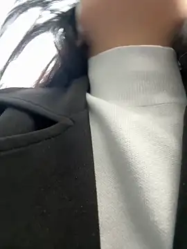 KissMeEva online show from 10.12.25