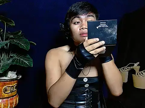 Snapshot of Alexx_143 chatting on 11.30.25 Alexx 143 online show from 11.30.25