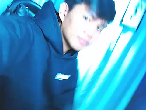 Snapshot of Alexx_143 chatting on 12.21.25 Alexx 143 online show from 12.21.25