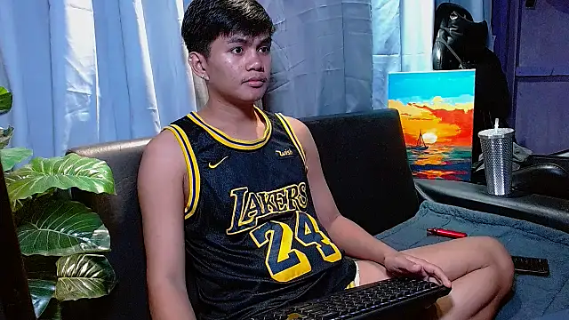 Snapshot of Alexx_143 chatting on 01.06.26 Alexx 143 online show from 01.06.26