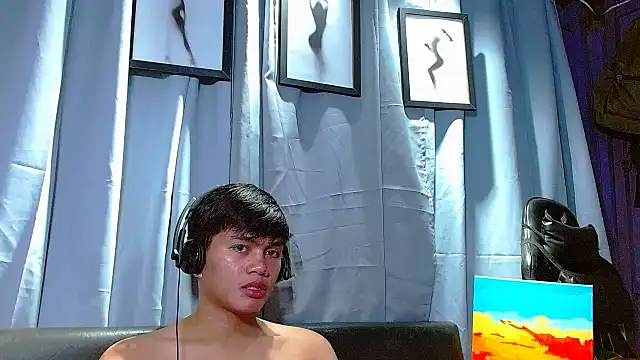 Snapshot of Alexx_143 chatting on 01.12.26 Alexx 143 online show from 01.12.26