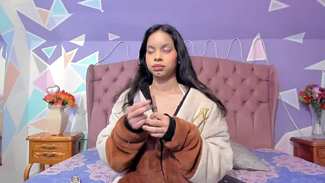 CloeyGraweing online show from 11.27.25