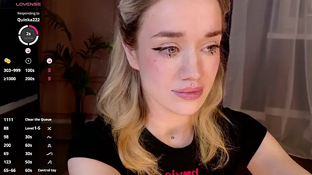 Snapshot of DiscoPotato chatting on 11.18.25 DiscoPotato online show from 11.18.25