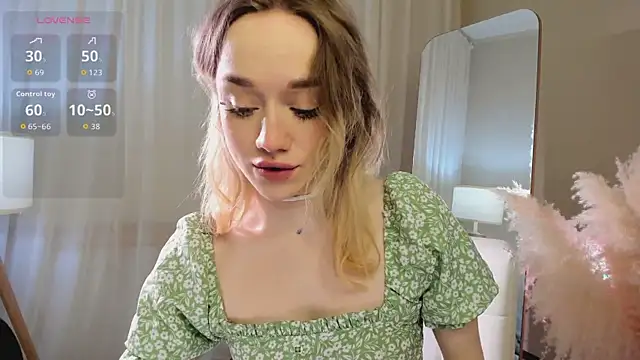 Snapshot of DiscoPotato chatting on 02.12.26 DiscoPotato online show from 02.12.26