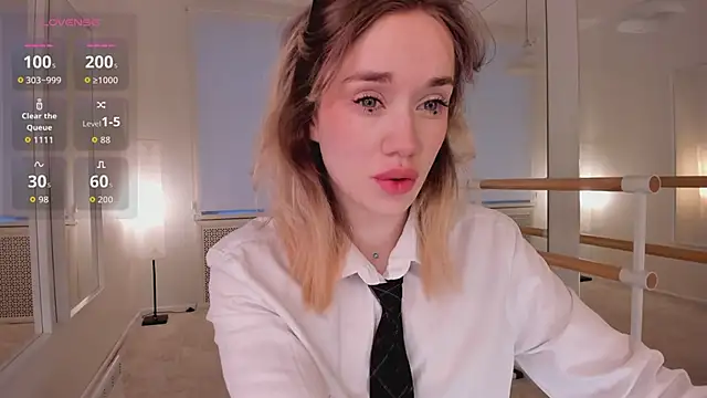 Snapshot of DiscoPotato chatting on 02.24.26 DiscoPotato online show from 02.24.26