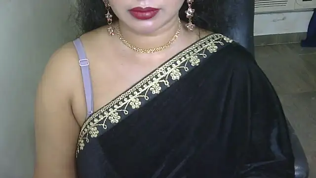 Snapshot of QUEEN_SAKHI- chatting on 09.26.25 QUEEN SAKHI- online show from 09.26.25