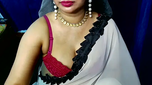 Snapshot of QUEEN_SAKHI- chatting on 03.12.26 QUEEN SAKHI- online show from 03.12.26