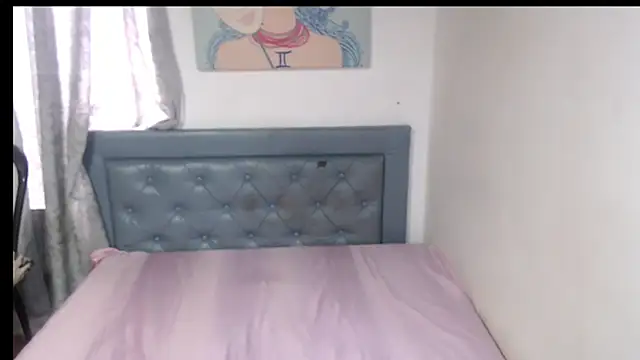 Snapshot of sarah_aguilar chatting on 11.24.25 sarah aguilar online show from 11.24.25