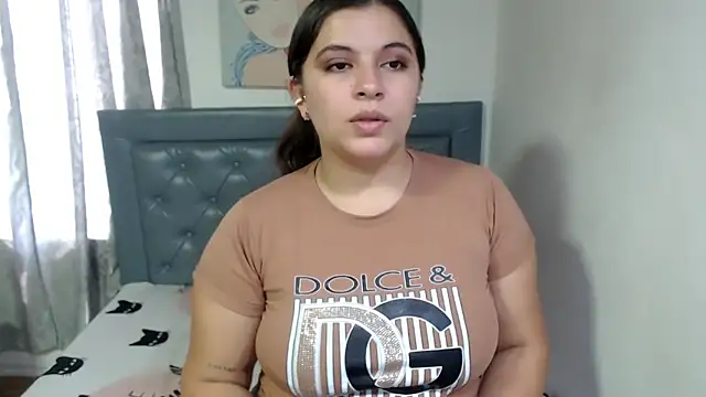 Snapshot of sarah_aguilar chatting on 03.21.26 sarah aguilar online show from 03.21.26