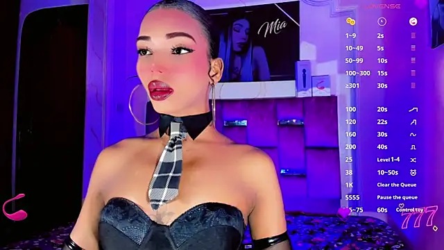 LADY-HOT-SEXY- online show from 06.08.26