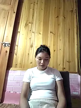 Duyen02 online show from 10.18.25