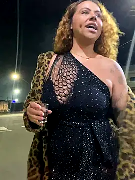 Chloe Leaozinho online show from 10.05.25