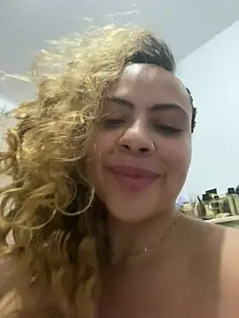 Snapshot of Chloe_Leaozinho chatting on 07.14.26 Chloe Leaozinho online show from 07.14.26