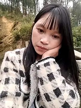 Snapshot of Tiyir597 chatting on 10.26.25 Tiyir597 online show from 10.26.25