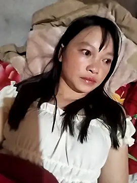 Snapshot of Tiyir597 chatting on 10.31.25 Tiyir597 online show from 10.31.25