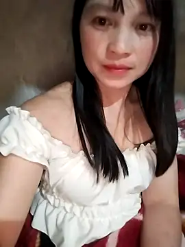 Snapshot of Tiyir597 chatting on 11.14.25 Tiyir597 online show from 11.14.25