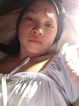 Snapshot of Tiyir597 chatting on 11.23.25 Tiyir597 online show from 11.23.25